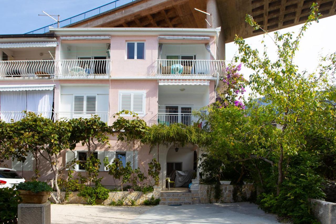 Apartmani Miki Podgora Exterior photo