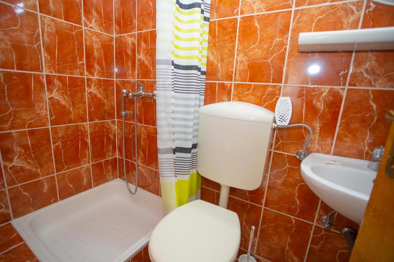 Apartmani Miki Podgora Exterior photo
