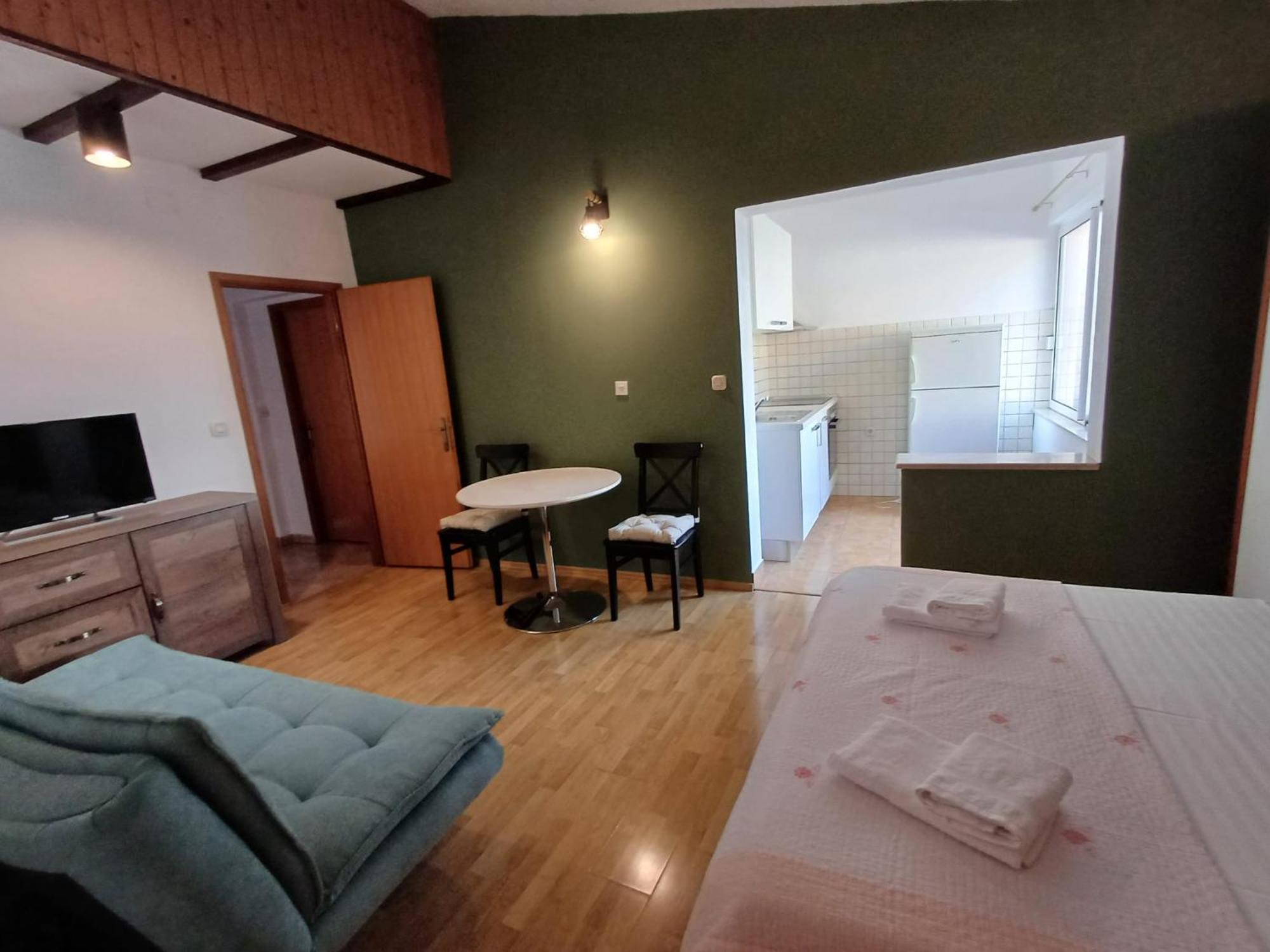 Apartmani Miki Podgora Exterior photo