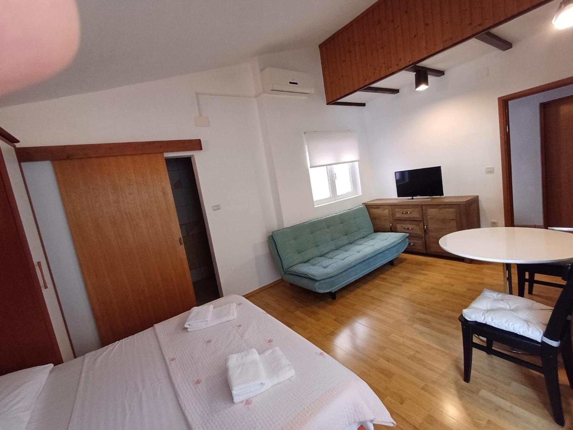 Apartmani Miki Podgora Exterior photo
